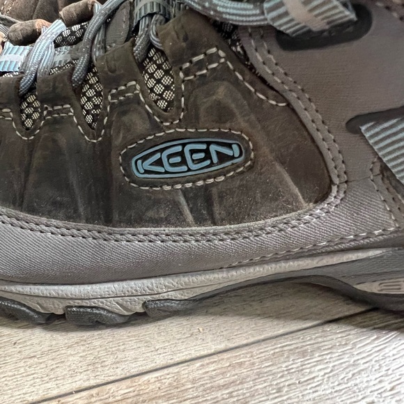 Keen Waterproof Hiking Boot- 8.5 - Picture 5 of 9